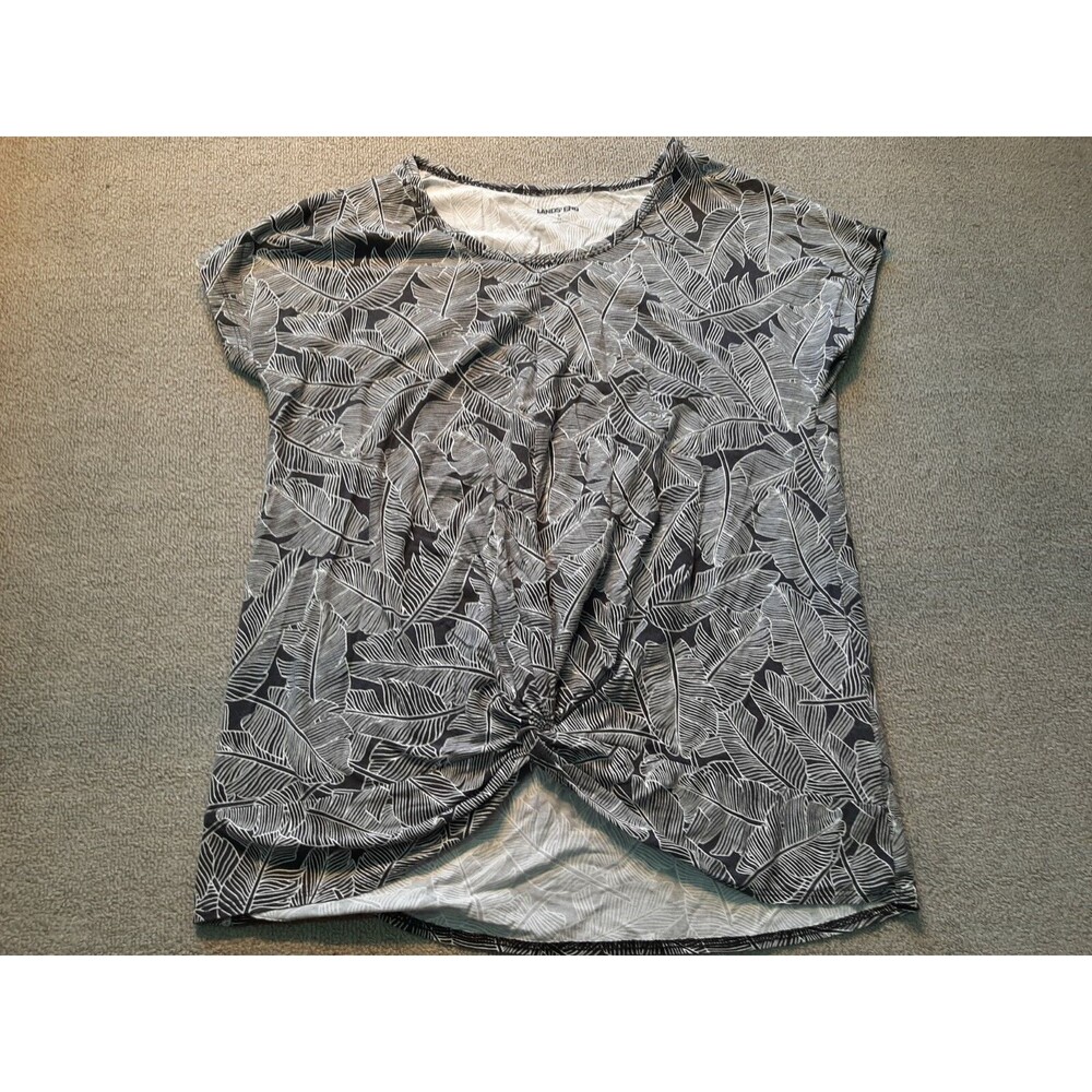 Lands End Womens Small S Short Sleeve Top Twist Front Leaf pattern